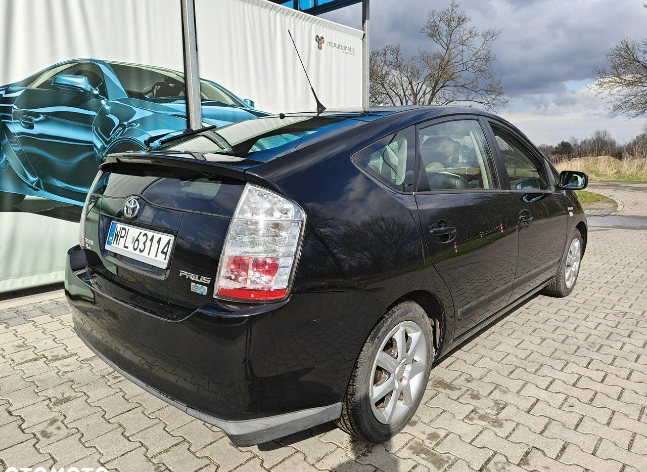 Toyota Prius cena 10900 przebieg: 348100, rok produkcji 2005 z Karczew małe 172